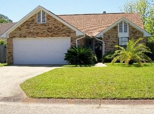 867 Ravenwood Ct, Biloxi, MS 39532
