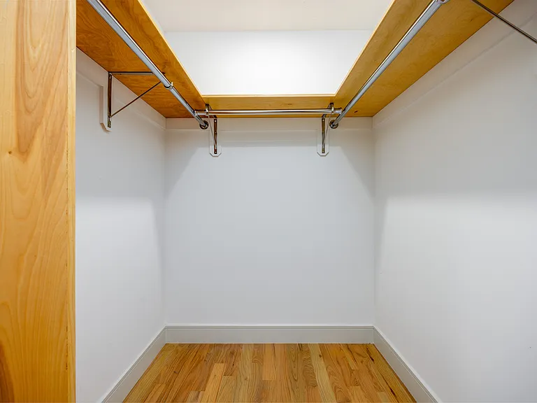 1 Victoria Ln — Photo 10