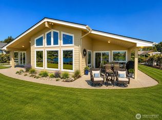 8227 Sehome Rd, Blaine, WA 98230