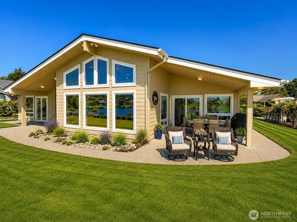8227 Sehome Road, Blaine, WA 98230