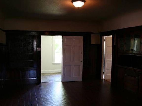 5th image of 3740 17th Ave