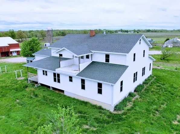 29595 State Highway 3, La Plata, MO 63549