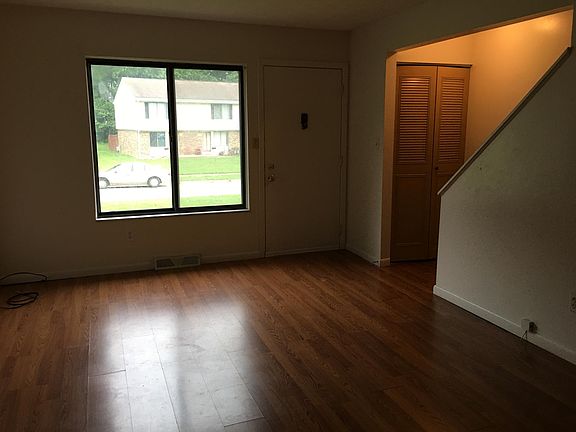2nd image of 2401 Echo Valley Dr