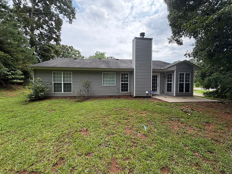 211 Ravenwood Ct — Photo 18