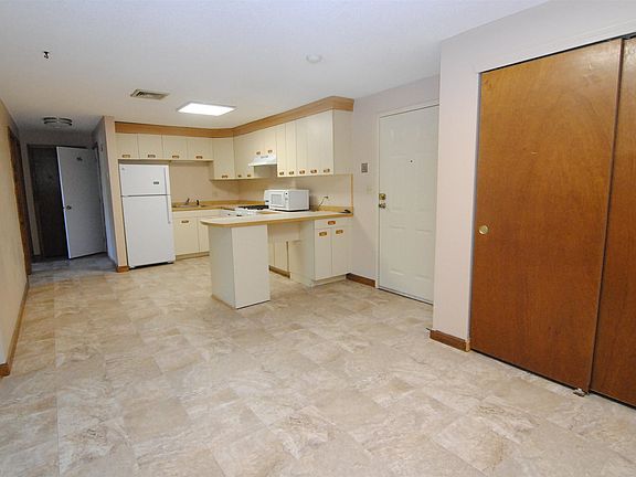3rd image of 5 Roedean Dr APT 306