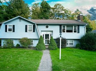 51 Spring Glen Dr, Meriden, CT 06451