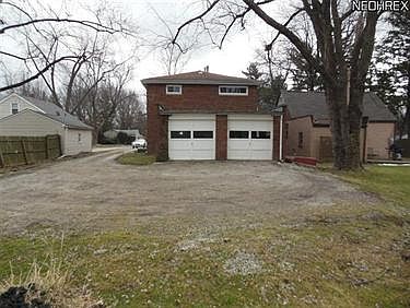 2nd image of 256 Euclid Ave