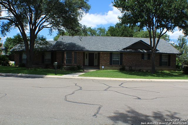 1st image of 1 Royal Crst