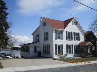 420 W Main St, Sackets Harbor, NY 13685