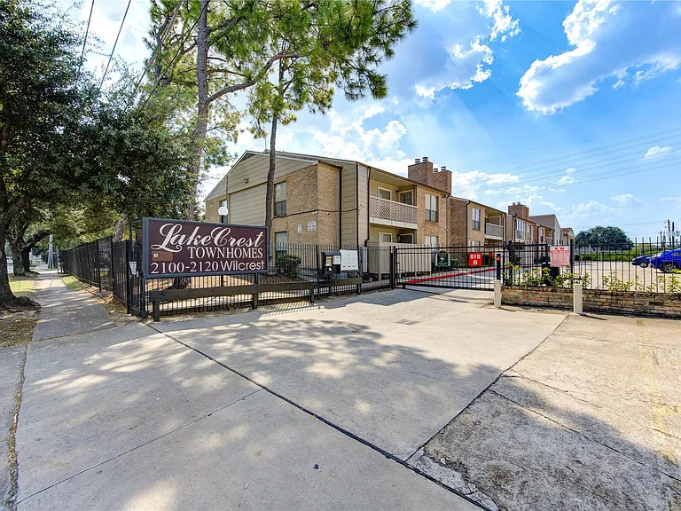 2120 Wilcrest Dr #226 — Photo 4