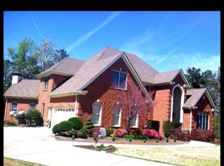 1098 Columbus Dr, Jonesboro, GA 30236
