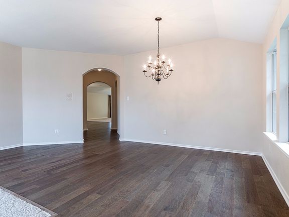 5th image of 3312 Willow Springs Dr