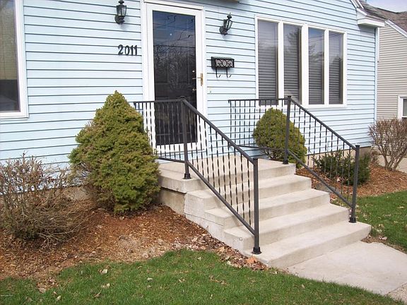 2nd image of 2011 Ontario Ave NE