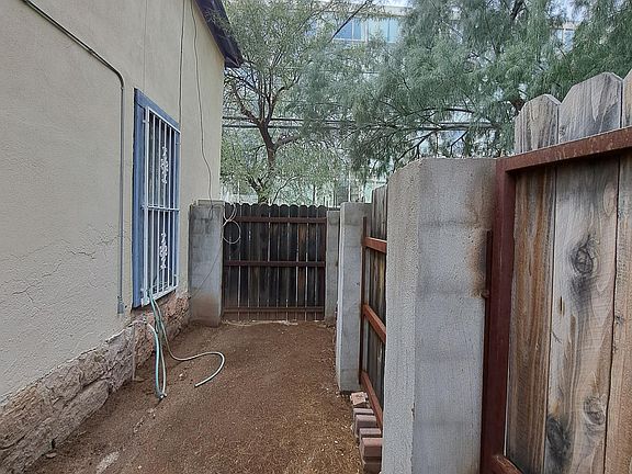 2nd image of 219 E 12th St
