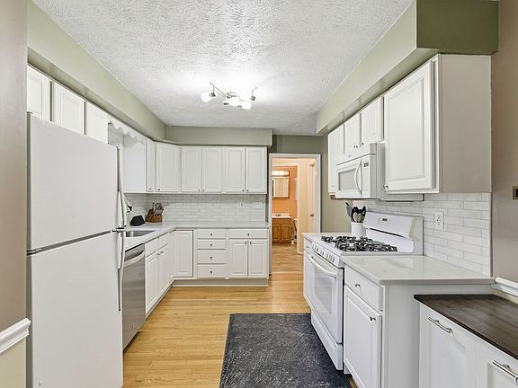 4th image of 7017 Bolivar Rd