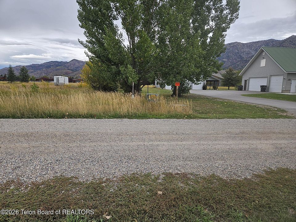 1st image of 492 Blue Lake Circle