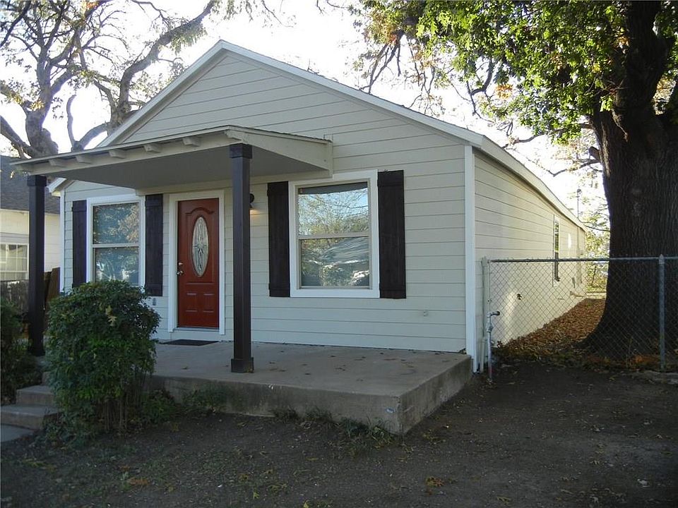 1st image of 3217 N Elm St