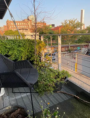 Rented by Compass | media 25