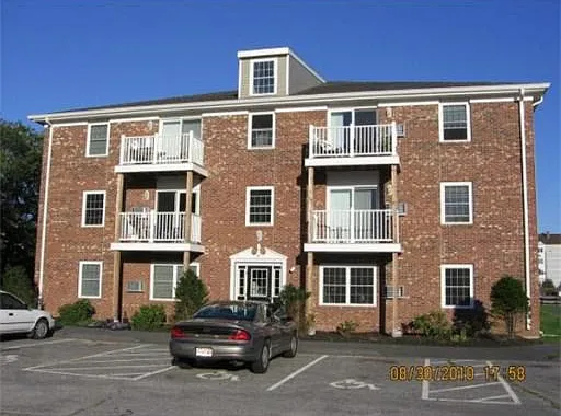 12 Woodman Way