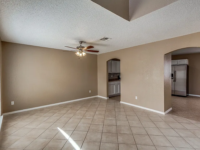 12233 Iverson Ct — Photo 7