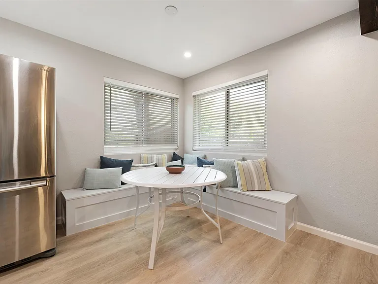 6105 Sun Vista Dr — Photo 4