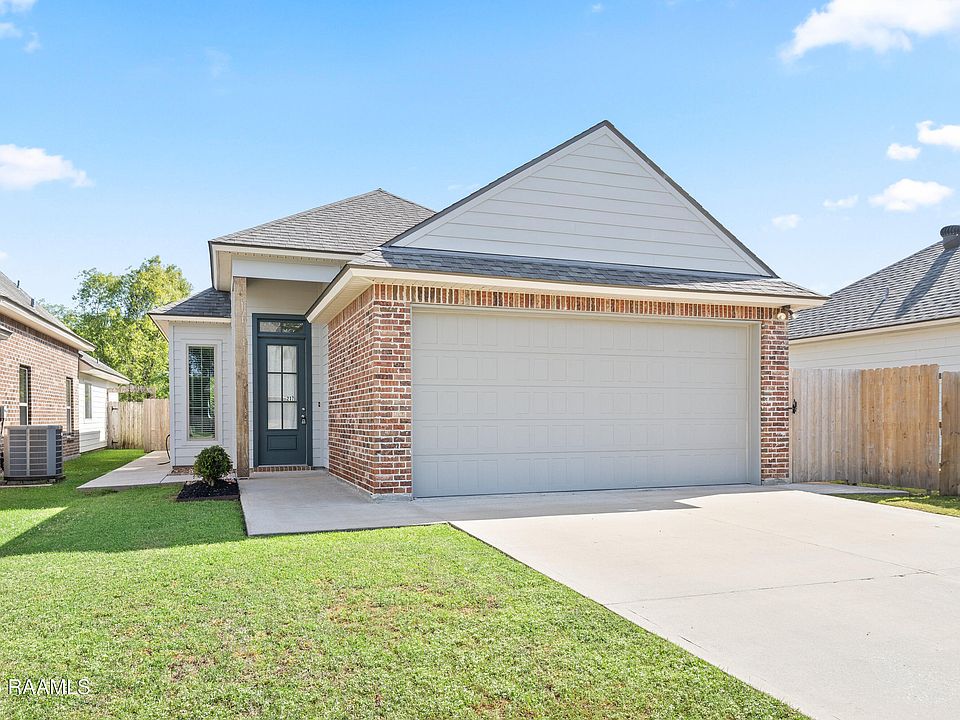 1st image of 237 Twin Meadow Ln