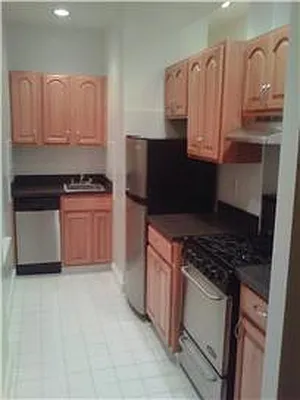 Rented by Metropolis Real Estate of Manhattan | media 45