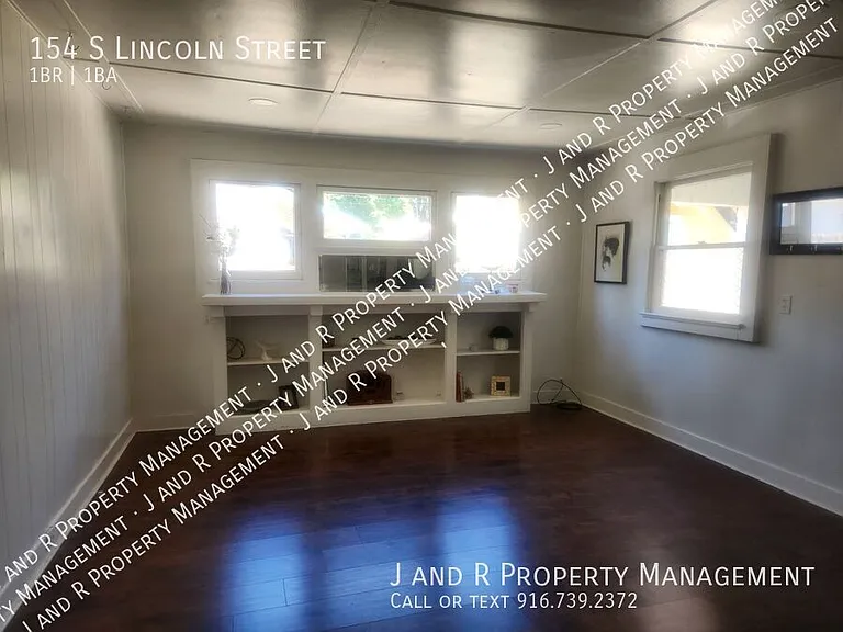 154 S Lincoln St — Photo 26