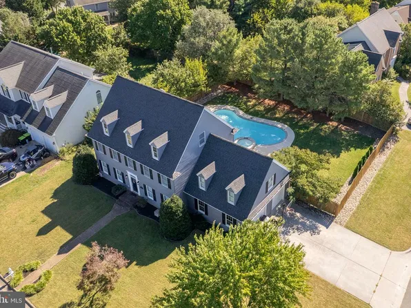 205 Crestleigh Dr, Winchester, VA 22602