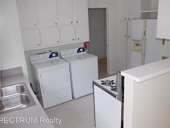 5th image of 615 Vista Vallejo #B