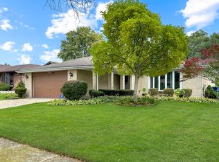 801 Campus Ave, Matteson, IL 60443