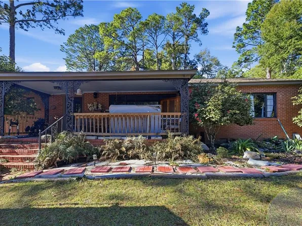 906 Elizabeth Pl, Bainbridge, GA 39819