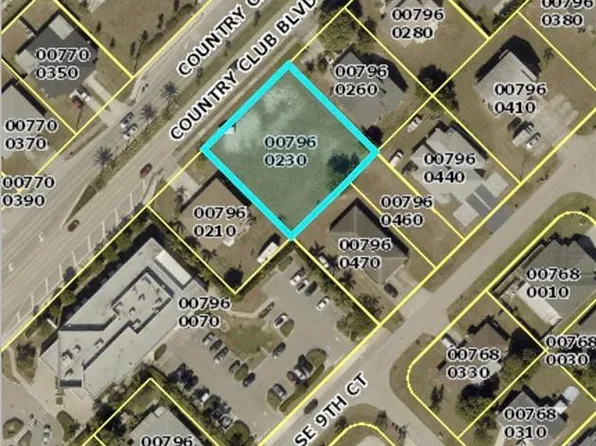 1109 Country Club BLVD, CAPE CORAL, FL 33990