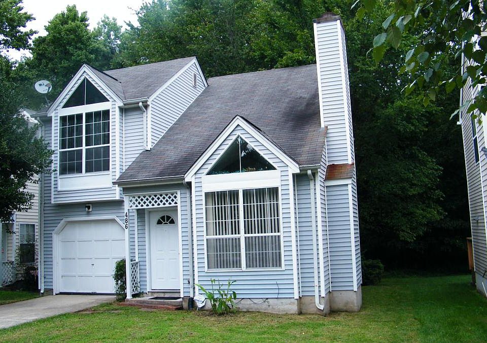 486 Charter Oak Dr