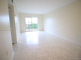 1530 SW 2nd St APT 401, Miami, FL 33135