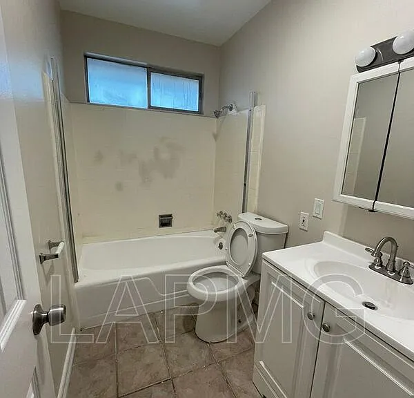 11185 Carson Dr #D — Photo 8