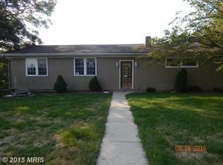 10107 Hillcrest Dr, Cumberland, MD 21502