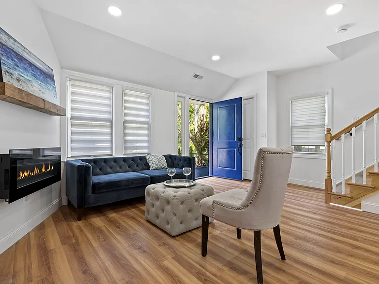 300 Bruce Park Ave #1 — Photo 4