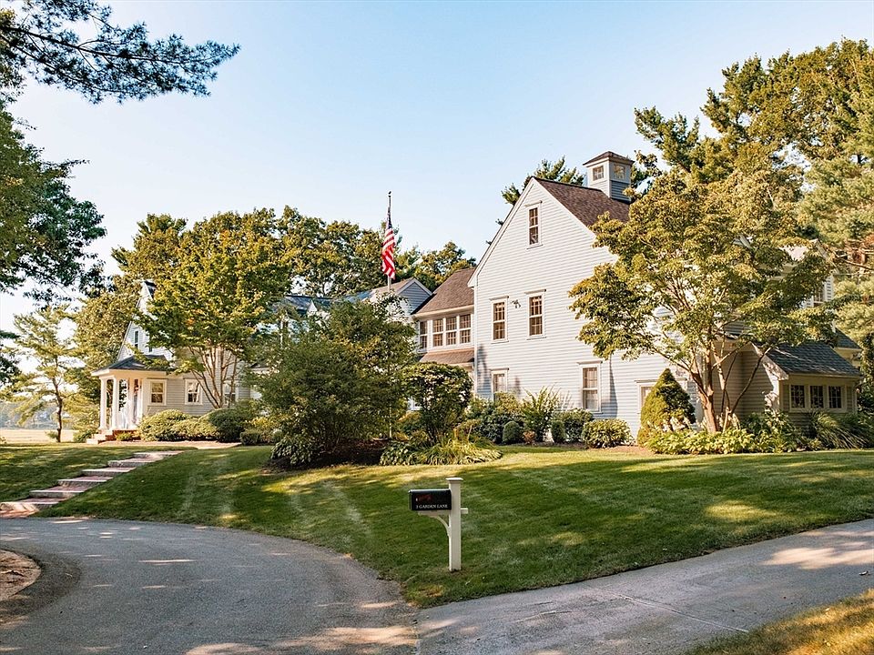 1st image of 3 Garden Ln