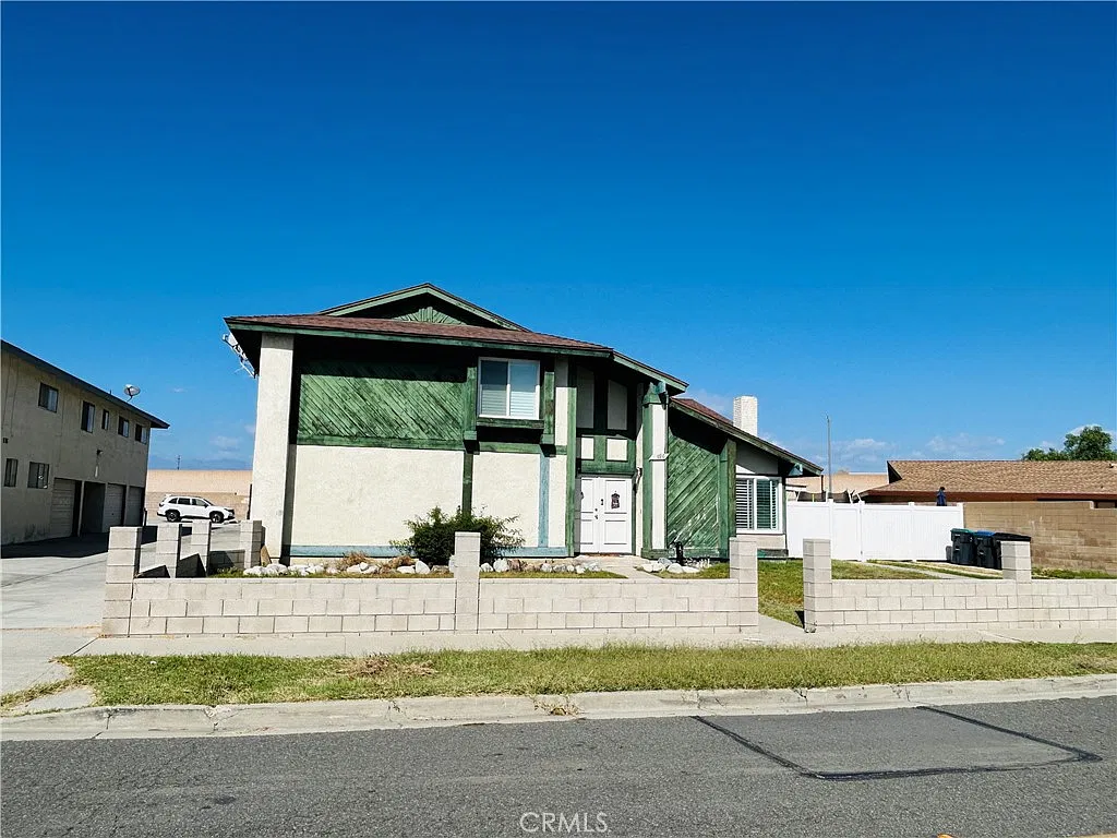 2 bed, 1.5 bath, 1000 sqft, $2,650 — Photo 1