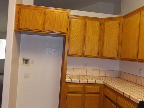 3rd image of 16777 Kayuga St