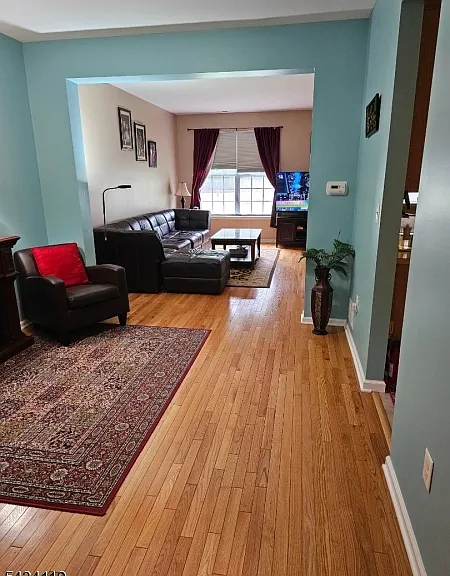 60 Jackson Ave — Photo 3