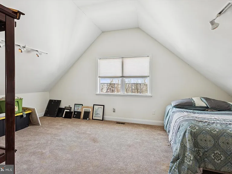 207 Delmar St #2 — Photo 14