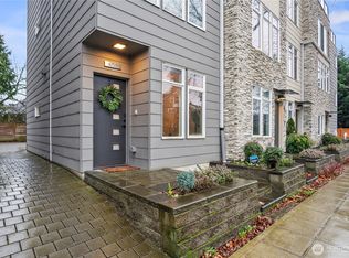 4758 Greenlake Way N, Seattle, WA 98103