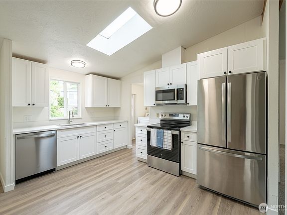 4th image of 7701 Hardeson Road #52C