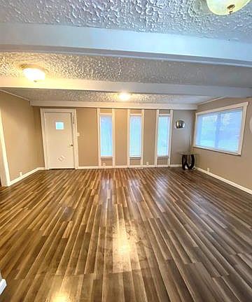 3rd image of 26552 Blumfield St