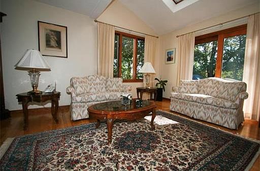 4th image of 24 Pemberton St #A