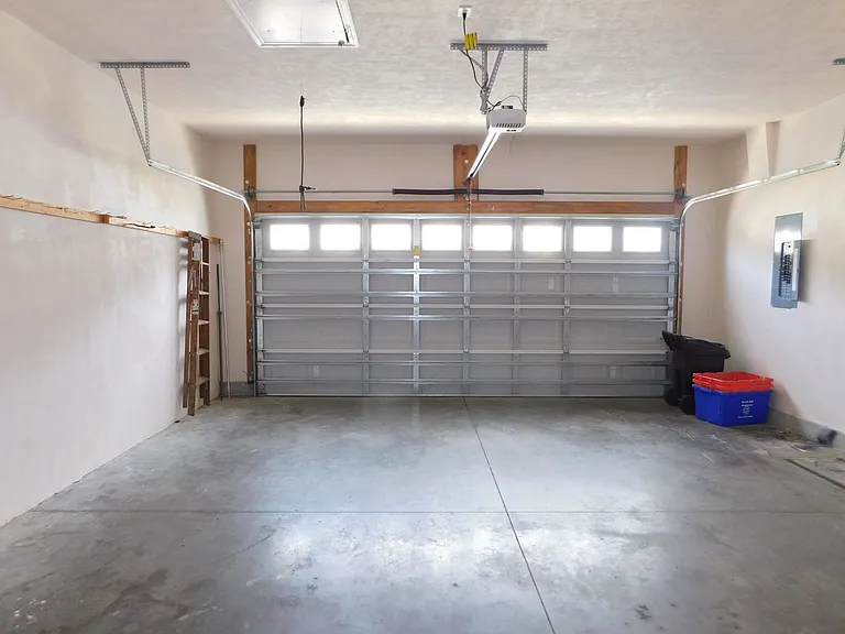 5156 NW 21st Dr — Photo 22