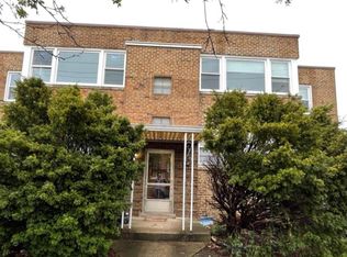 814 116th St #1W, Whiting, IN 46394