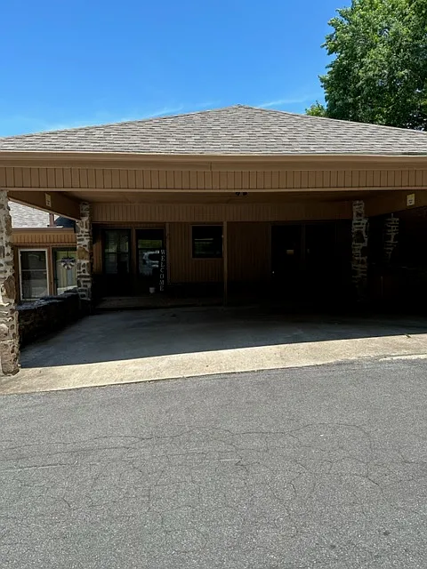 3 bed, 2008 sqft, $1,950 — Photo 3